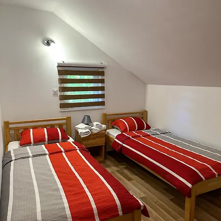 Red Villa