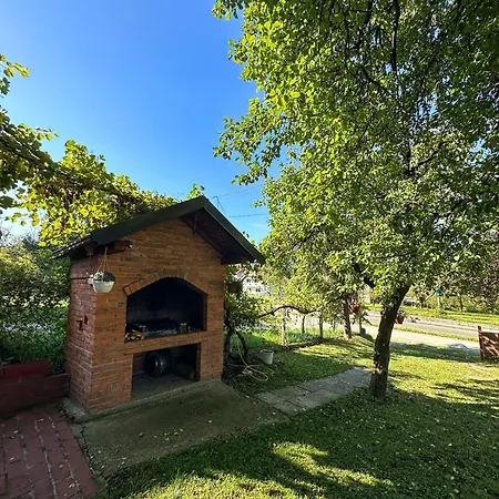 Red Villa